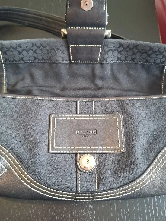 Coach Signature Soho Vintage black monogram shoulder bag in canvas and leather - Picture 8 of 15
